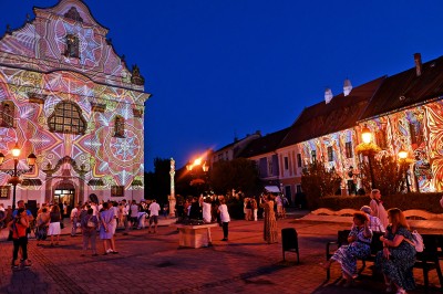 Fényfestés a nyitókoncert után